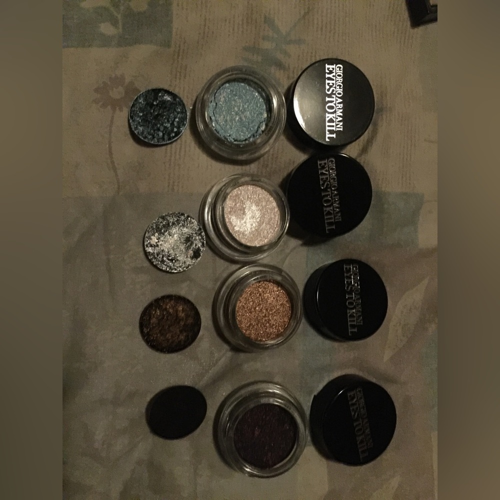 Eyeshadow - Picture 2 of 3